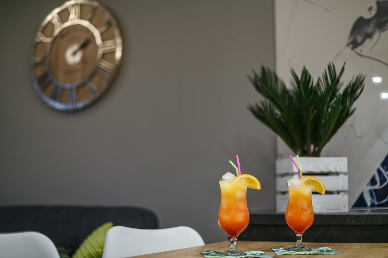 New Wave Apartment Tropical Ряшів Екстер'єр фото