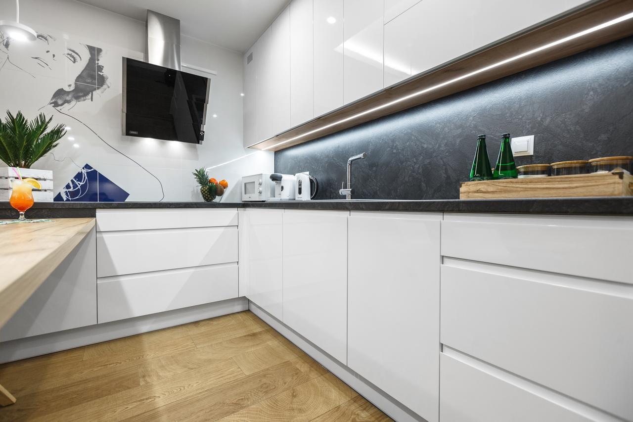New Wave Apartment Tropical Ряшів Екстер'єр фото