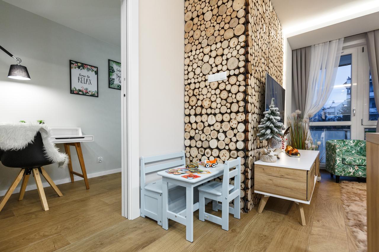 New Wave Apartment Tropical Ряшів Екстер'єр фото