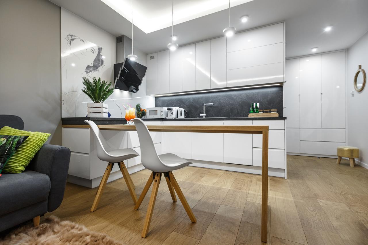 New Wave Apartment Tropical Ряшів Екстер'єр фото