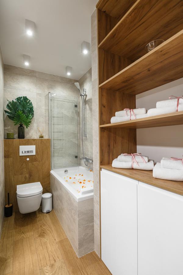 New Wave Apartment Tropical Ряшів Екстер'єр фото