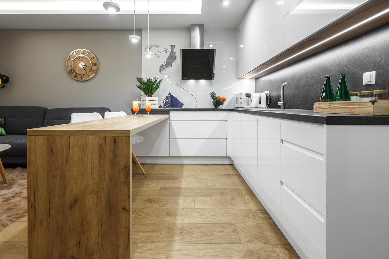 New Wave Apartment Tropical Ряшів Екстер'єр фото