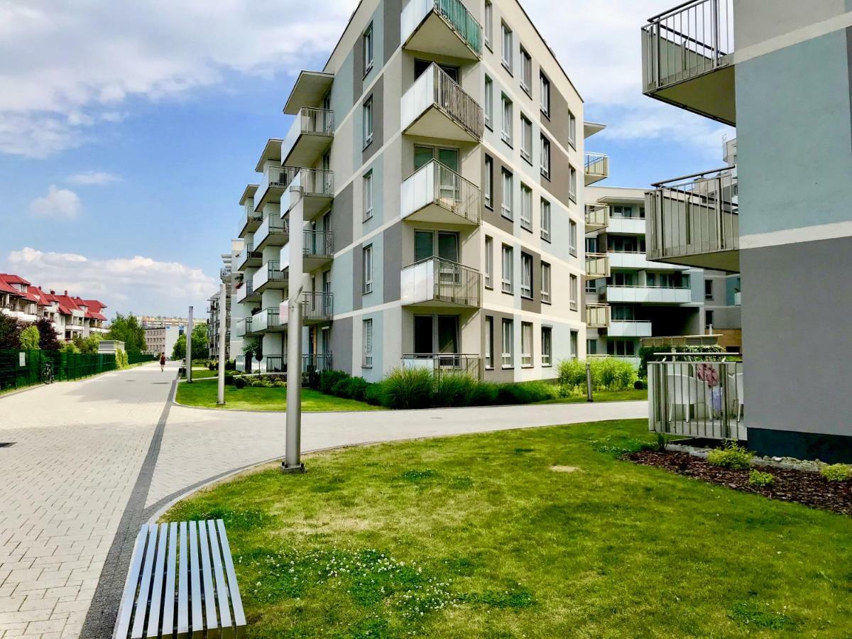 New Wave Apartment Tropical Ряшів Екстер'єр фото